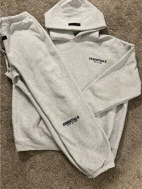 Essentials Light Oat Gray Pullover Hoodie & Pants Set size large